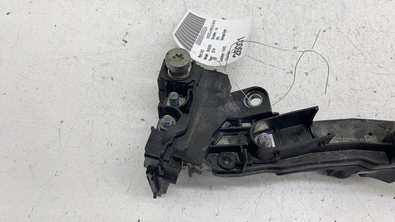 2019 BMW 530e G30 2.0L Battery Voltage Jump Start Terminal Junction Bo