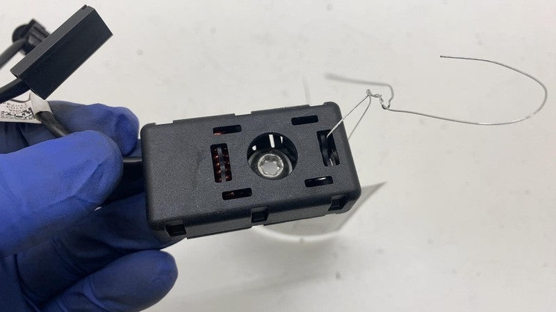 ⭕ 17-23 Model 3 Y Rear Left Radio Antenna Noise Filter Amplifier LH 15