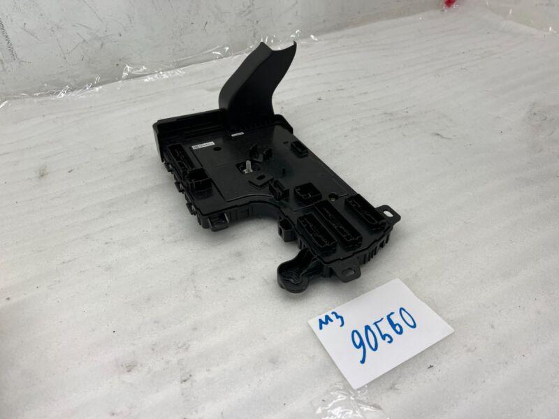 2017-2023 Tesla Model 3 M3 Front Left Low Voltage Body Control Module Unit Assy