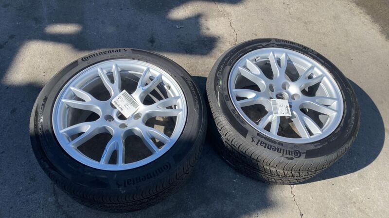 2021-2023 Tesla Model S PAIR of Rear Wheel Rim 19" w/ Continental Tire 285/40R19