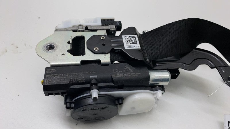 34234136 2017-2023 BMW 530e G30 Front Passenger Side 1st Row Seat Belt Retractor Right RH