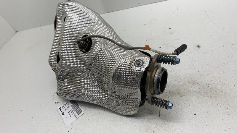 ⭕ 2023-2024 Toyota Prius 2.0L Exhaust Manifold w/ Heat Shield Assembly