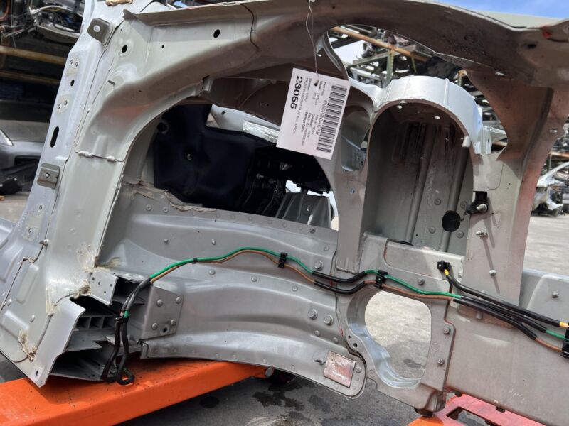 2012-2016 Tesla Model S MS Front Right Body Fender Horn Frame Rail Apron Cut Out