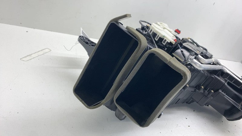 ⭕ 2018-2021 Lincoln Navigator Rear HVAC Heater Blower Housing Box JL14
