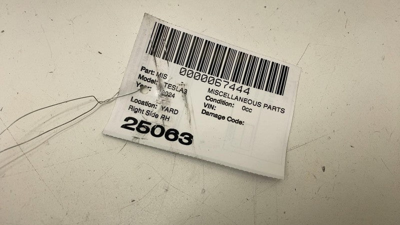 183462910D ⭕24-25 Model 3 Front Right Frunk Low Voltage Body Controller Module 1834629-10-D