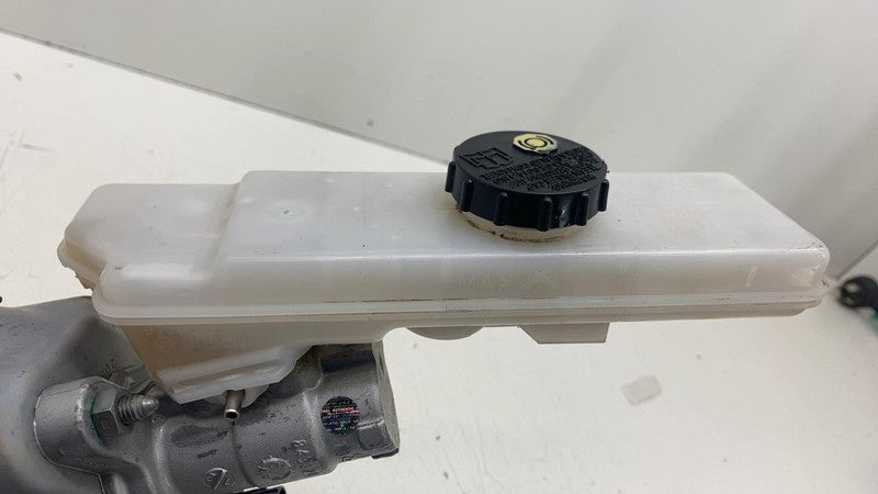 ⭕ 2017-2023 Model 3 Power Brake Booster Master Cylinder & Reservoir 10