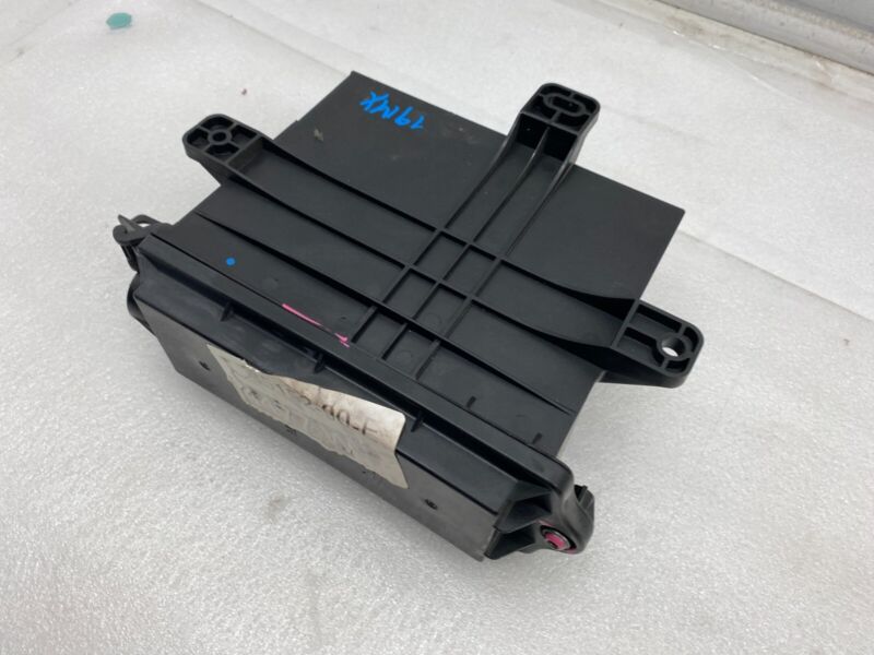 2016 2017 2018 2019 2020 Tesla Model X MX Front Body Control Module Computer BCM