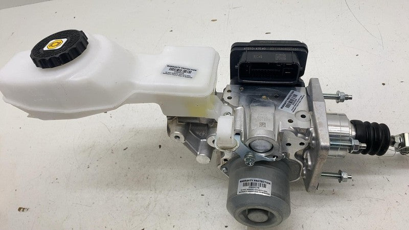 4721047E40 ⭕ 2023-2024 Toyota Prius Power Brake Booster w/ Reservoir Tank Assy 47210-47E40