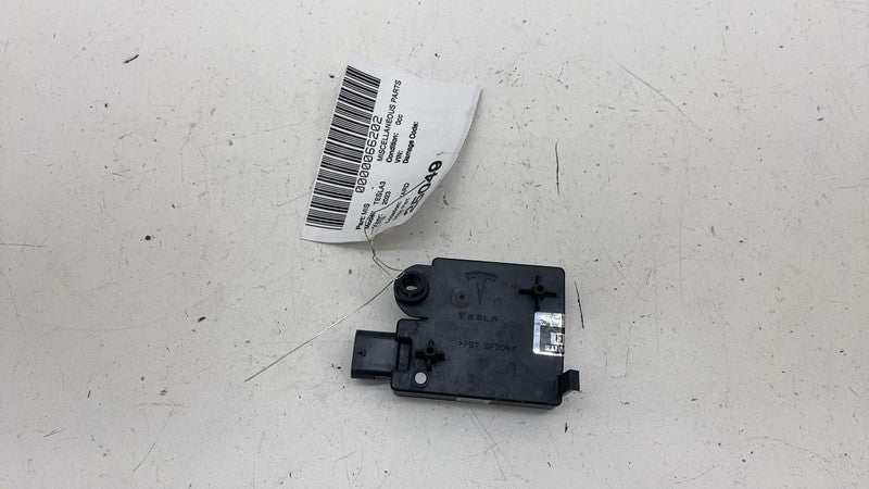 ⭕ 17-23 Tesla Model 3 Rear Bumper BCM Computer Body Control Module 109