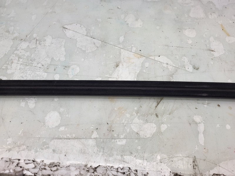149571200B ⭕ 20-23 Model Y MY Rear Right Door Window Seal Molding Belt Strip 1495712-00-B
