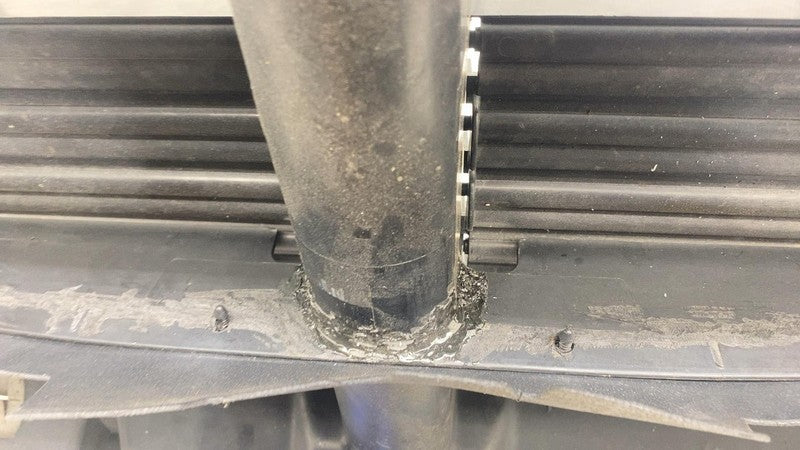 68104712AF ⭕13-23 Ram 1500 Front Radiator Support Air Duct Grille Intake Shutter 68104712AF