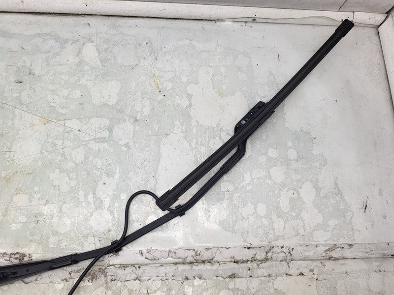 107672900C ⭕ 2017-2022 Tesla Model 3 Front Windshield Wiper Arm & Blade Right 1076729-00-C