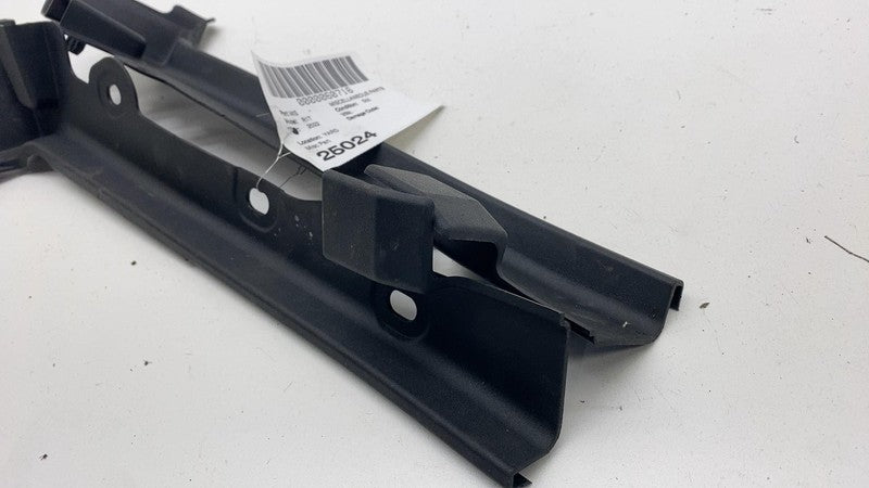 PT00449333B ⭕ 22-24 Rivian R1T Front Left & Right Trough Finisher Trim PT00449332/PT00449333