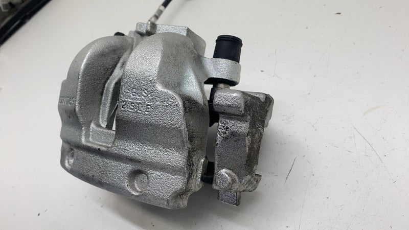 32300769 ⭕ 2021-2023 Polestar 2 Front Passenger Right Brake Caliper w/ Hose Line 32300769