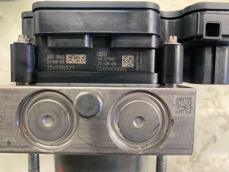 2017-2023 Tesla Model 3 Y Anti-Lock Brake System ABS Pump Module Unit Assembly
