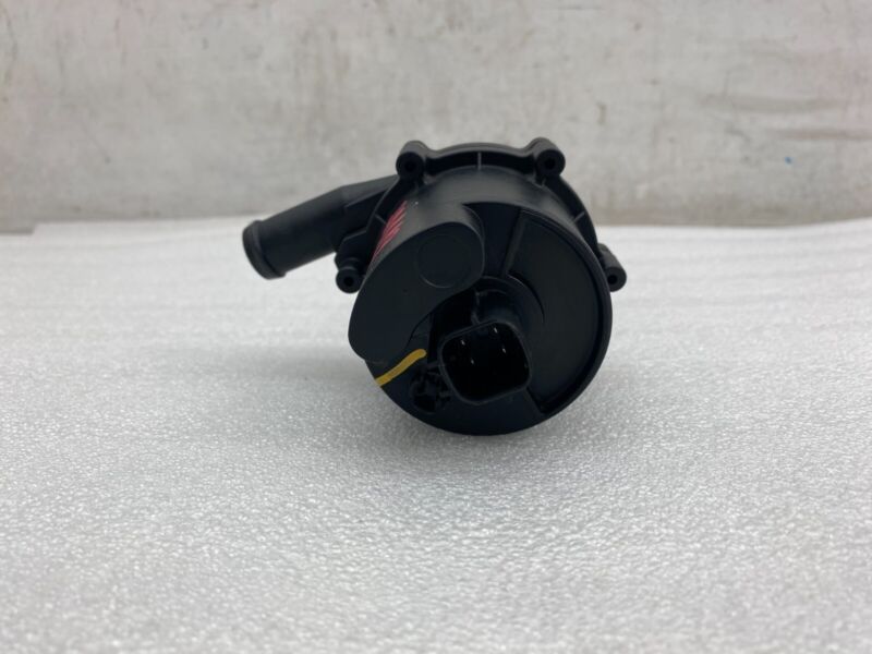 103732700F 2016-2020 Tesla Model S X Cooling System Auxiliary Water Coolant Pump FWD Assy