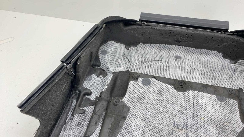 ⭕ 17-25 Chrysler Pacifica Rear Passenger Side 2nd Row Seat Lower Cushion Right