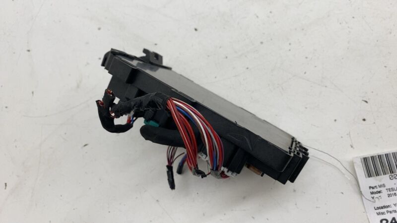 103440901C 16-20 Model X Front Junction Cabin Fuse Box Relay Control Frunk 12V 1034409-01-C