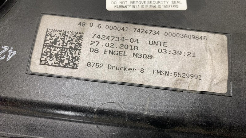 7424734-04 🍩16-19 BMW 740i 750i G11 G12 Trunk Lid License Plate Mount Lower Panel Finisher