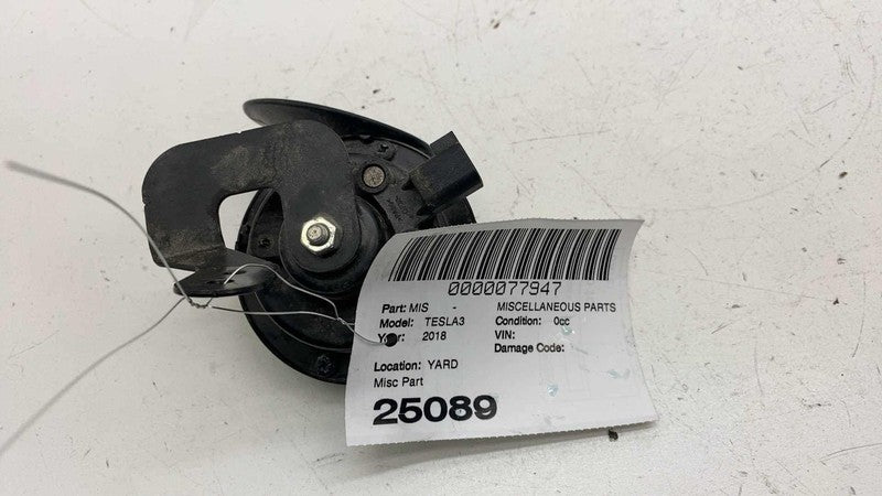 E10020046 ⭕ 2017-2023 Tesla Model 3 M3 Seger High Pitch Tone Horn 12V 510 Hertz w/ Bracket