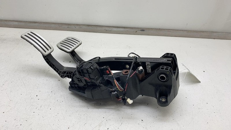 ⭕2020-2023 Tesla Model Y Front Driver Accelerator & Brake Pedal Pad 11