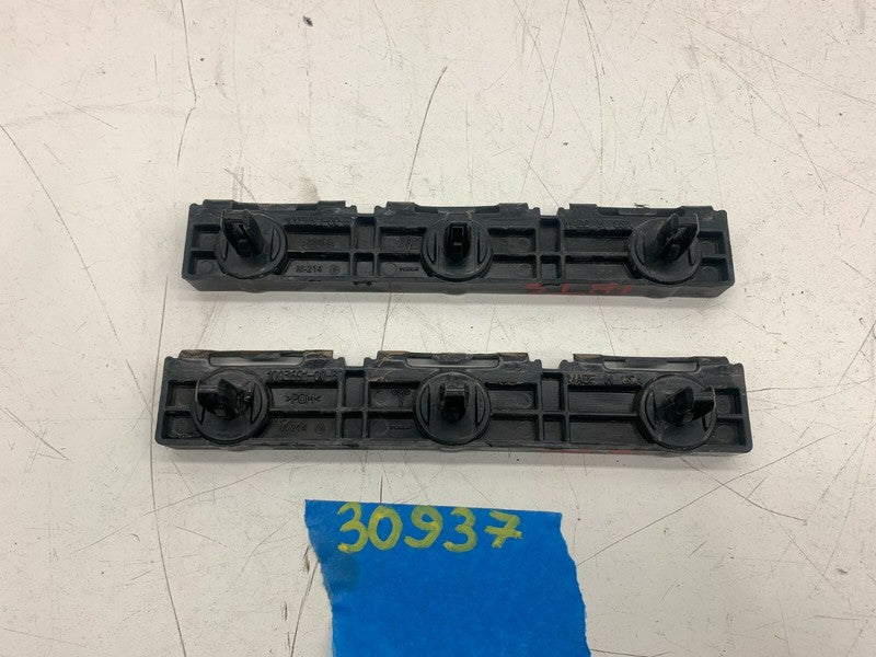 1003691-00-B ⭕12-21 Model S Rear Left & Right Skirt Rocker Panel Support Bracket 1003691-00-B