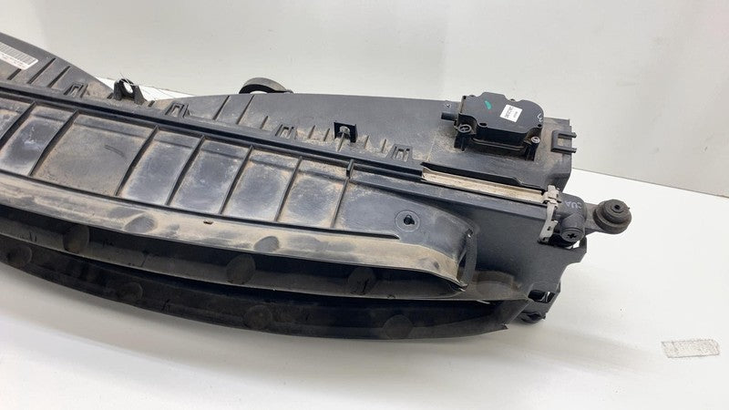 100725600G 2012-2015 Tesla Model S MS Radiator Shutter Air Duct Center Intake Grille Assy