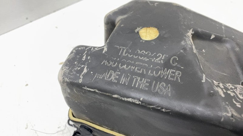 PT00062425C ⭕25 Rivian R1S Air Suspension Compressor Insulator Cover w/ Bracket PT00062425-C