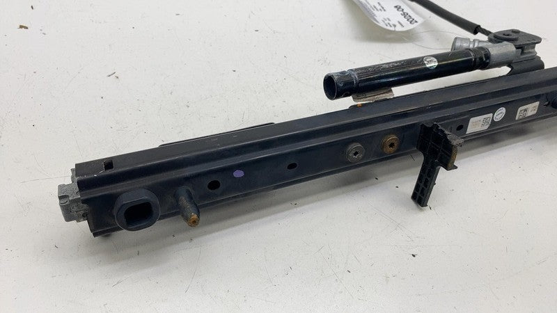 ⭕ 17-23 Model 3 Front Left Seat Rail w/ Seatbelt Lap Pretensioner 1090
