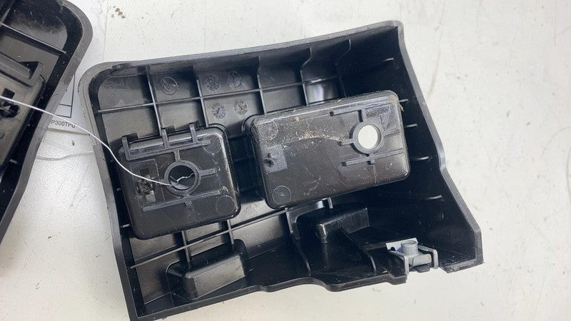 ⭕ 20-23 Model Y Rear Left & Right Taillight Bracket 1494038-00-B / 149