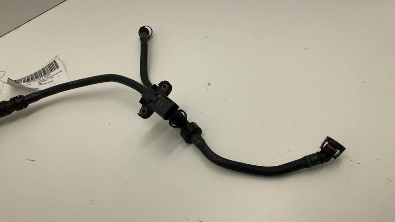 2018-2023 BMW 530e G30 Fuel Tank Vacuum Pump Breathe Vent Tube Line Ho
