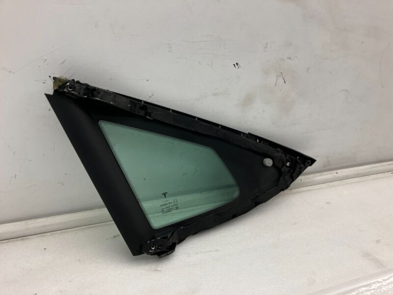 2012-2015 Tesla Model S MS Rear Passenger Side Quarter Fixed Glass Right RH Assy