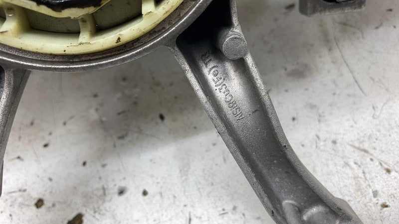 22329485335 2018-2020 BMW 530e G30 Gearbox Crossmember Transmission Mount Bracket Support