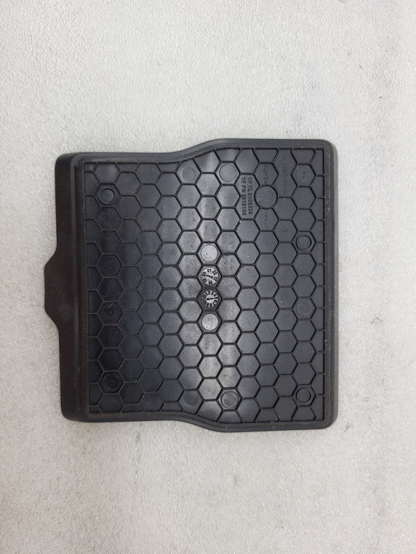 1093093 00 B ⭕17-23 Model 3 M3 Y MY Center Console Storage Rubber Mat Bin Insert 1093093-00-B