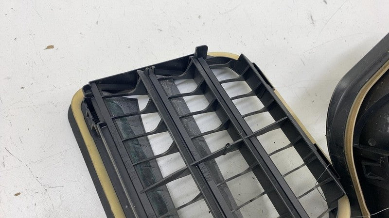 31369380 ⭕ 21-24 Polestar 2 Rear Left & Right Quarter Air Pressure Vent Grille 31369380