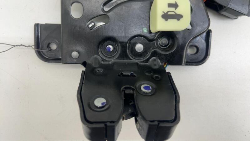 3061229 4 2017-2023 Tesla Model 3 Y Rear Liftgate Tailgate Decklid Lock Latch Actuator OEM