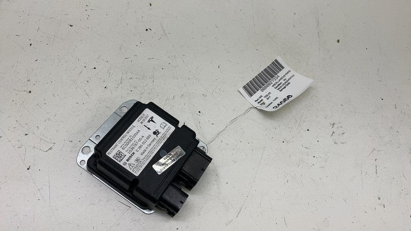 103676700A ⭕ 2016-2020 Tesla Model X Safety Restraint Control Module Computer 1036767-00-A