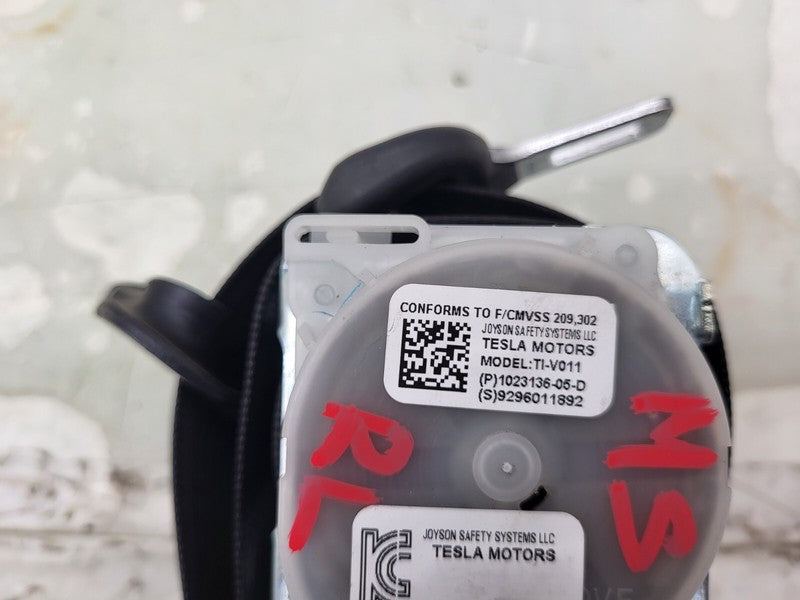 102313605D ⭕ 2016-2020 Tesla Model S Rear Left 2nd Row Seat Belt and Retractor 1023136-05-D