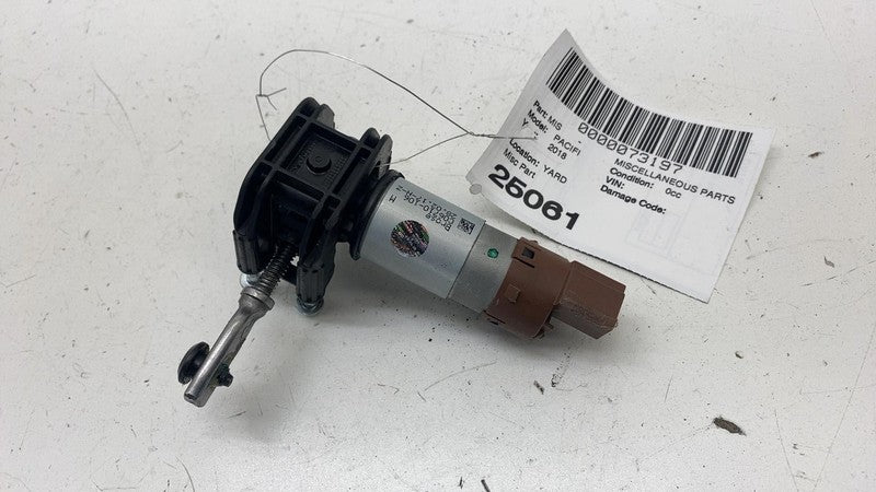 C06710-106 ⭕ 2017-2024 Chrysler Pacifica Brose Front Left Seat Adjustment Motor C06710-106