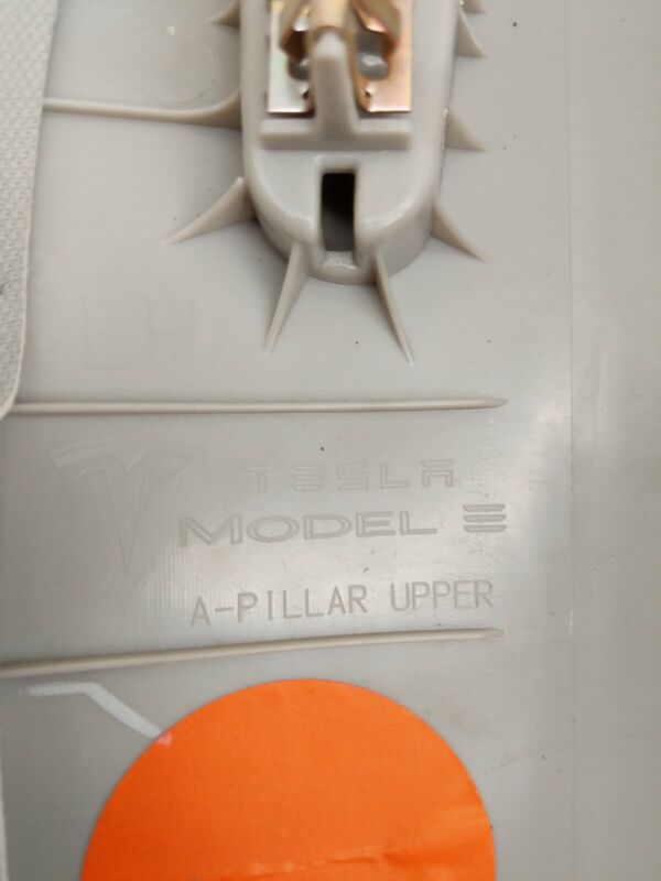 1086237 91 H 2017-2023 Tesla Model 3 Front Driver Side Upper A-Pillar Trim Cover Panel Left