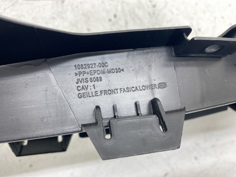 1085927 00 C ⭕ 2017-2023 Tesla Model 3 Front Bumper Lower Center Grille Assembly 1085927-00-C