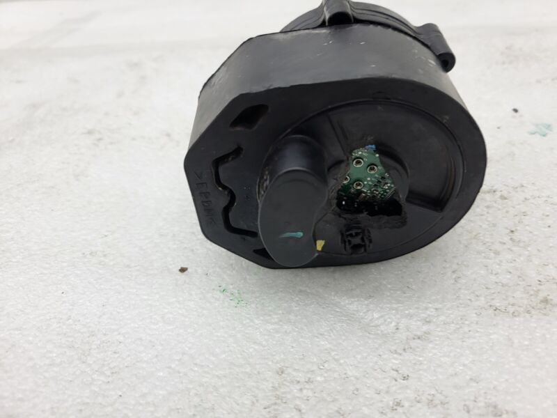103732700C 2016-2020 Tesla Model S X Cooling System Auxiliary Water Coolant Pump FWD Assy
