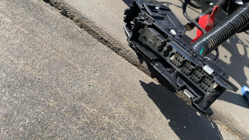 ⭕ 2025 Rivian R1S Driver Side Engine Wiring Harness Cable Wire Loom Le