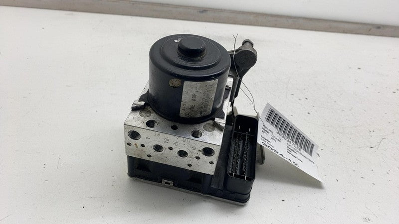 2012 Mercedes-Benz C-Class C250 C300 ABS Anti-Lock Brake Pump Module A