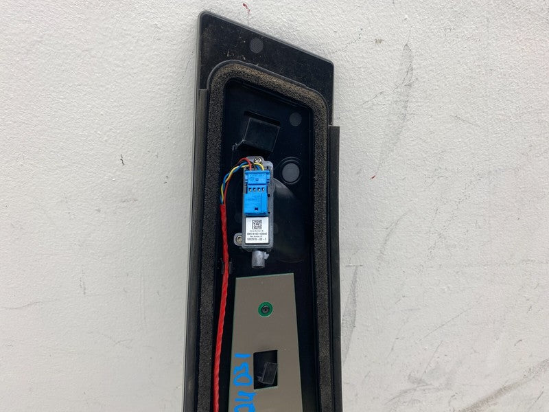 110043700C ⭕17-23 Model 3 Driver Side B-Pillar Applique Glass with Camera Left 1100437-00-C