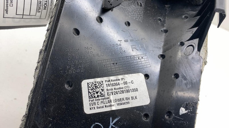 181636400C ⭕ 24-25 Tesla Cybertruck Rear C-Pillar Lower Trim Cover Panel Right 1816364-00-C