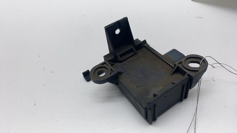 7P0907455 2011-2016 Porsche Cayenne S Front Left Tire Pressure Monitor Control Module Unit