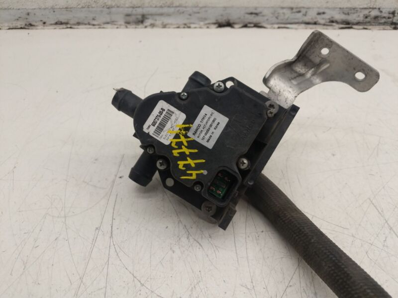2012-2020 Tesla Model S X 4-Way Coolant Pump Valve Actuator with Hose & Bracket