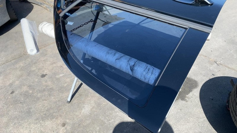 ⭕ 2014-2019 Chevrolet Silverado 1500 Front Right Door Shell Panel RH Black U8555