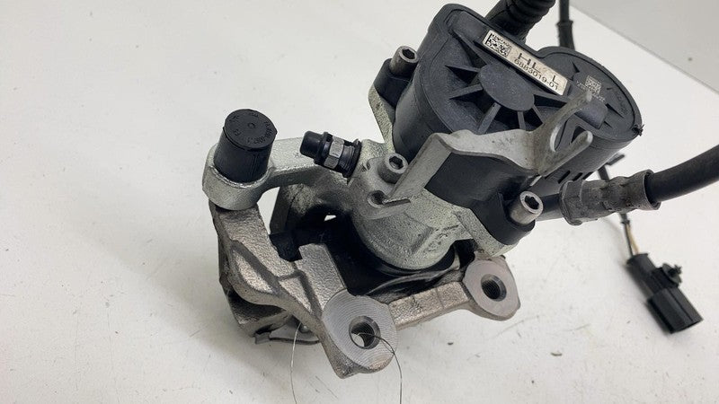 6883019-01 ⭕14-20 BMW i3 I01 Rear Driver Side Caliper w/ Brake Hose Line Left OEM 6883019